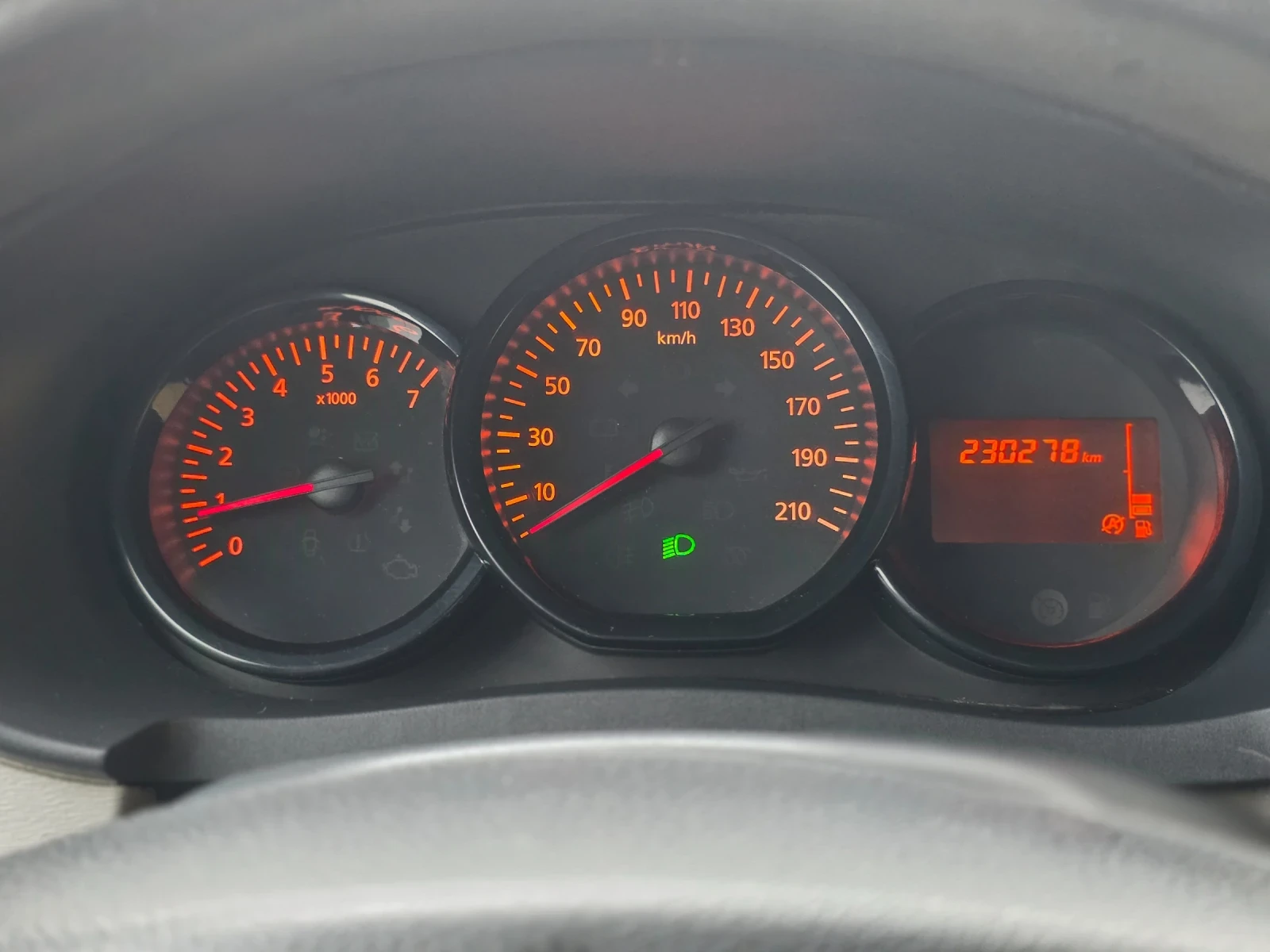 Dacia Dokker 1.6 LPG, снимка 10 - Автомобили и джипове - 54059529