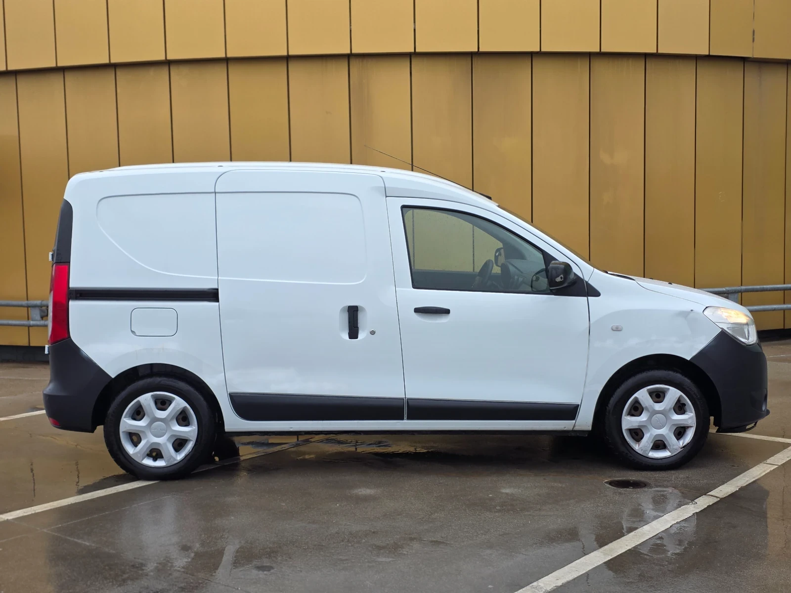 Dacia Dokker 1.6 LPG, снимка 2 - Автомобили и джипове - 54059529