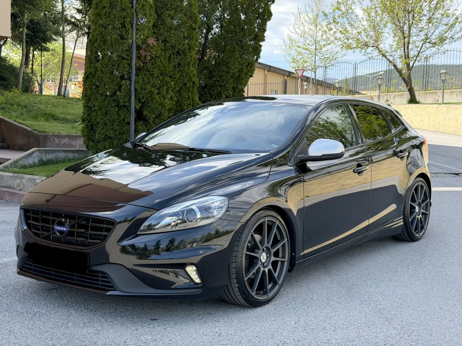 Volvo V40 2.0D R-Design