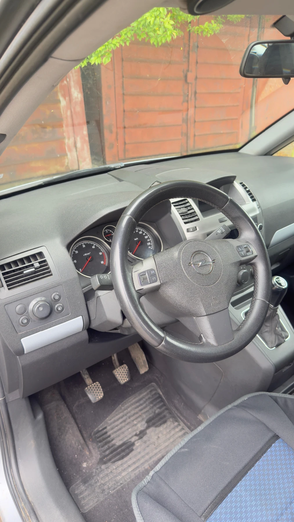 Opel Zafira, снимка 15 - Автомобили и джипове - 54490731