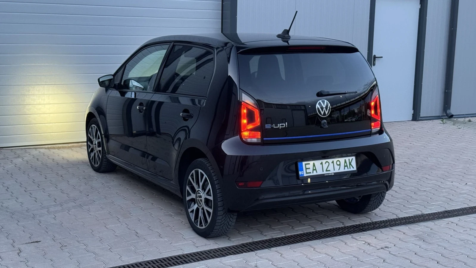 VW Up Валидна Гаранция , снимка 7 - Автомобили и джипове - 54577123