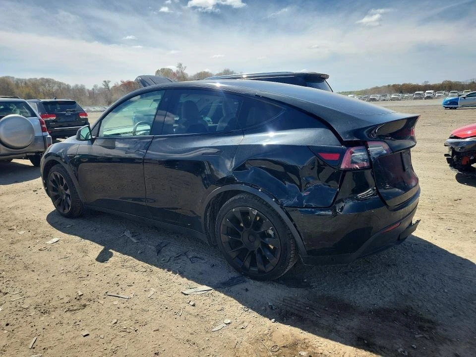 Tesla Model Y, снимка 2 - Автомобили и джипове - 54818844