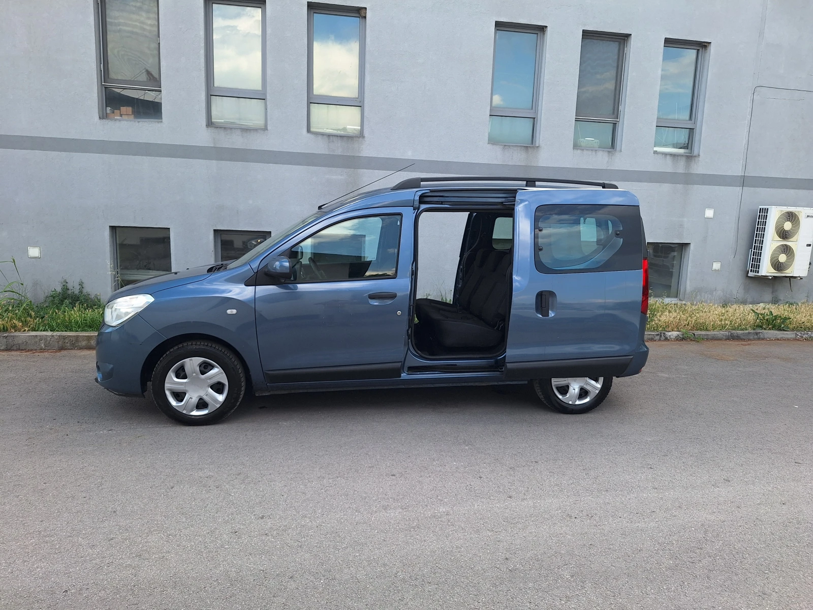 Dacia Dokker 1.5dci 90kc, снимка 6 - Автомобили и джипове - 55124342
