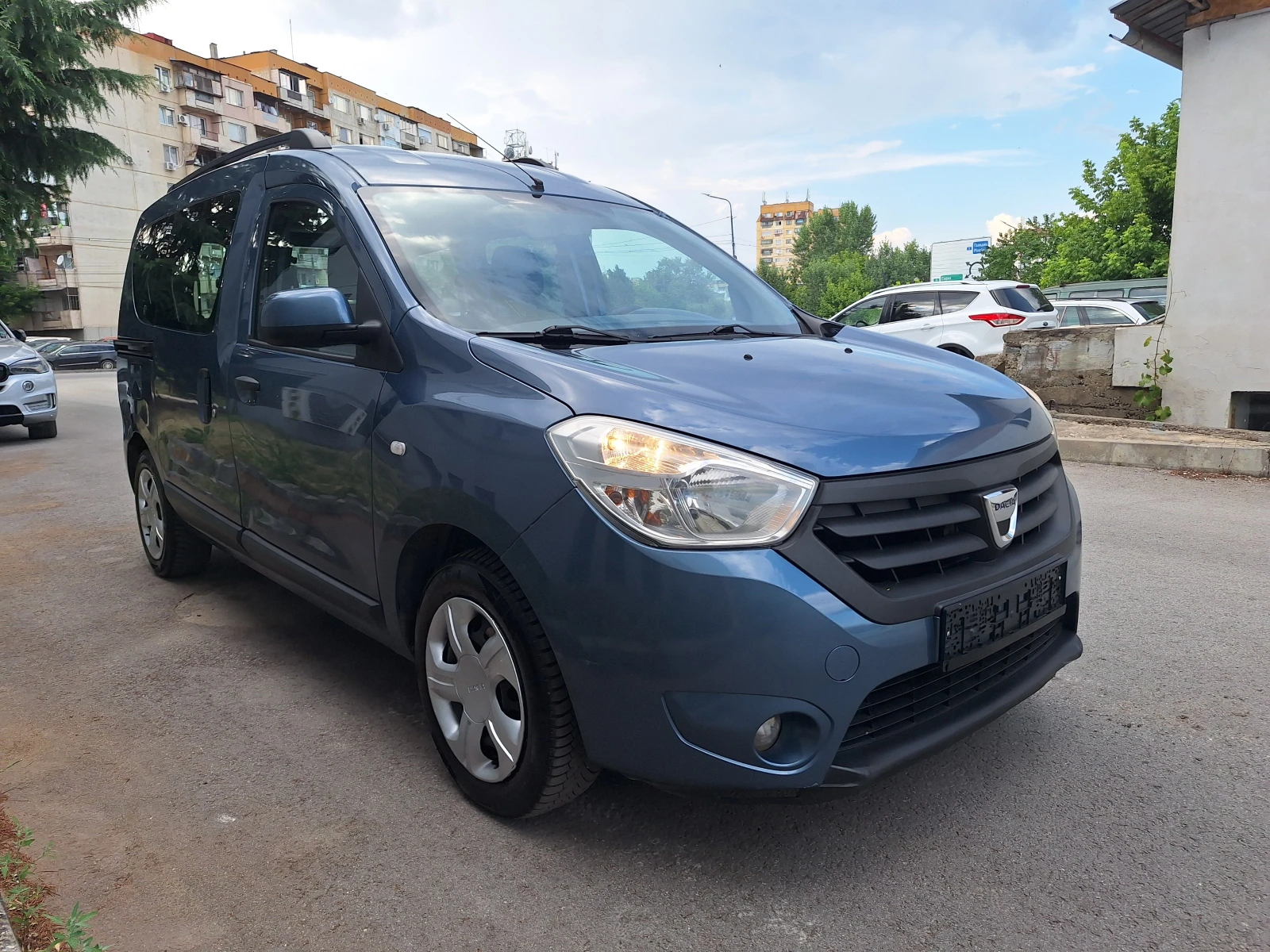Dacia Dokker 1.5dci 90kc, снимка 4 - Автомобили и джипове - 55124342