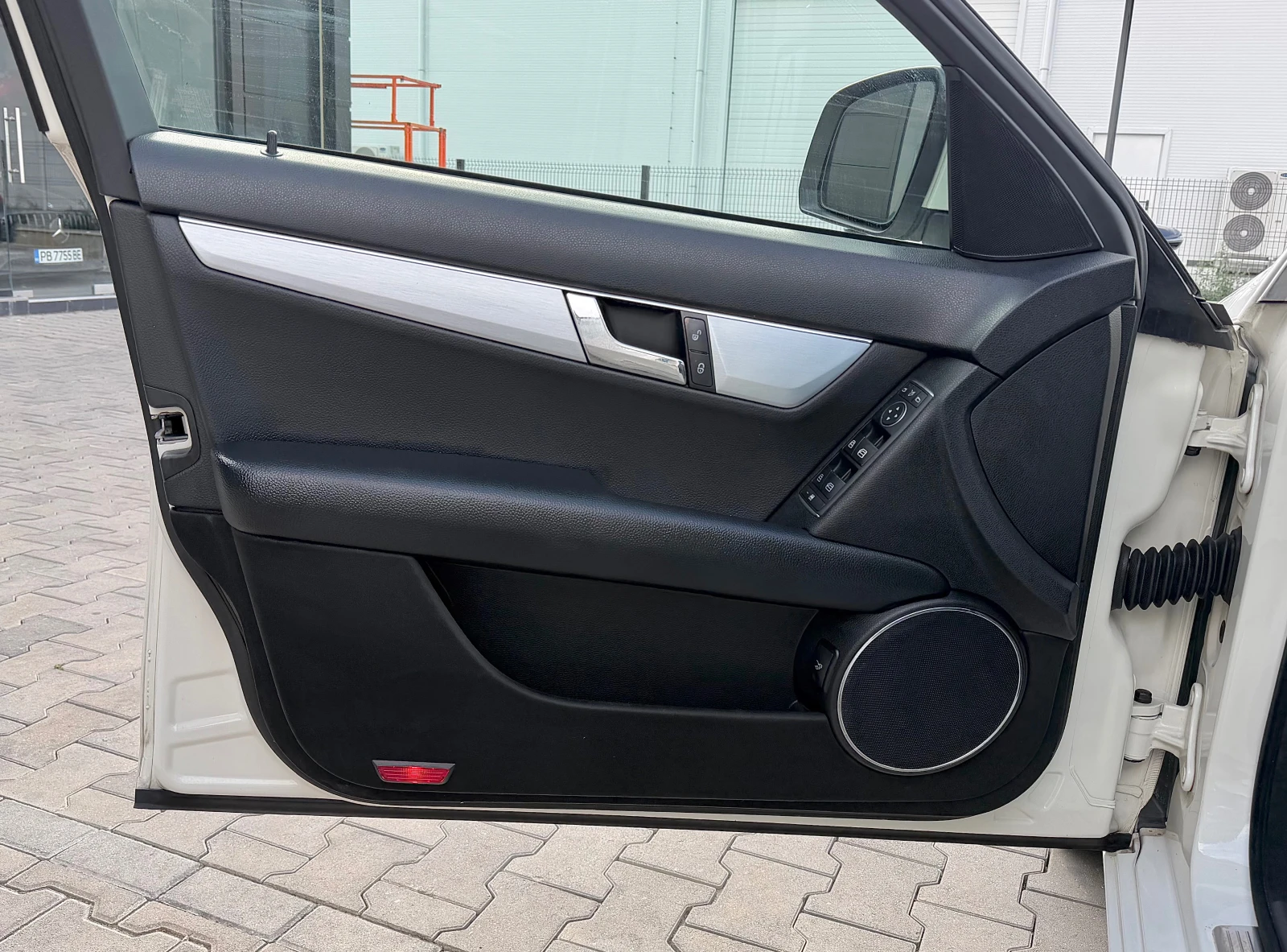 Mercedes-Benz C 220 CDi Avantgarde ����/��������� | Mobile.bg � ����������� 12