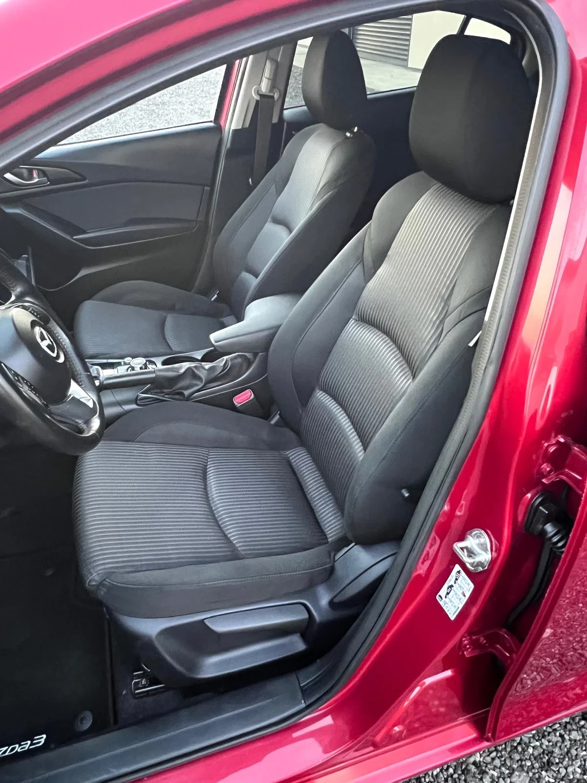 Mazda 3 2.2D* SKYACTIVE* /EURO 6, снимка 8 - Автомобили и джипове - 55849264