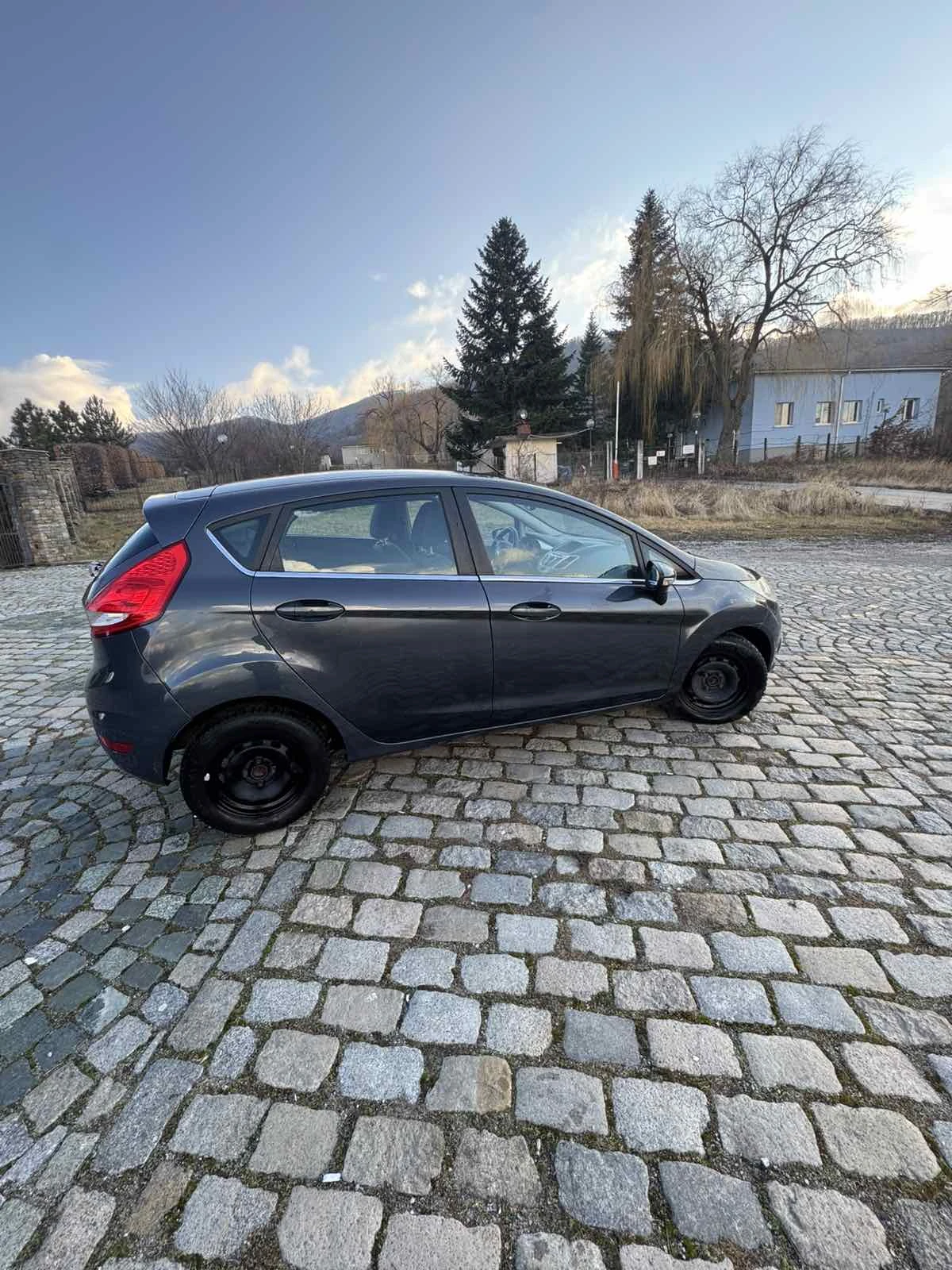 Ford Fiesta 1.6 16v Titabium, снимка 5 - Автомобили и джипове - 55898878