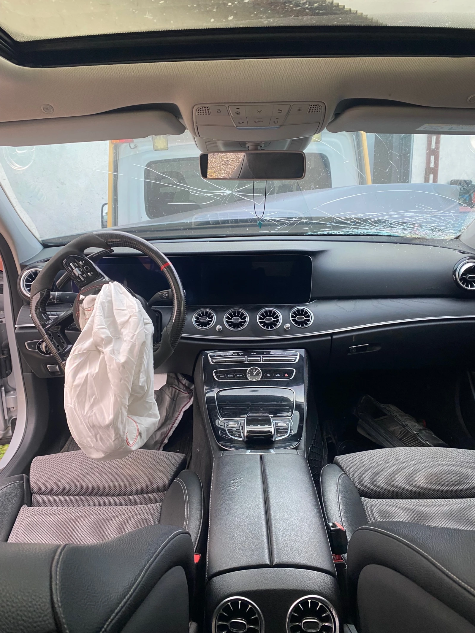 Mercedes-Benz E 350 Amg, снимка 4 - Автомобили и джипове - 56641345