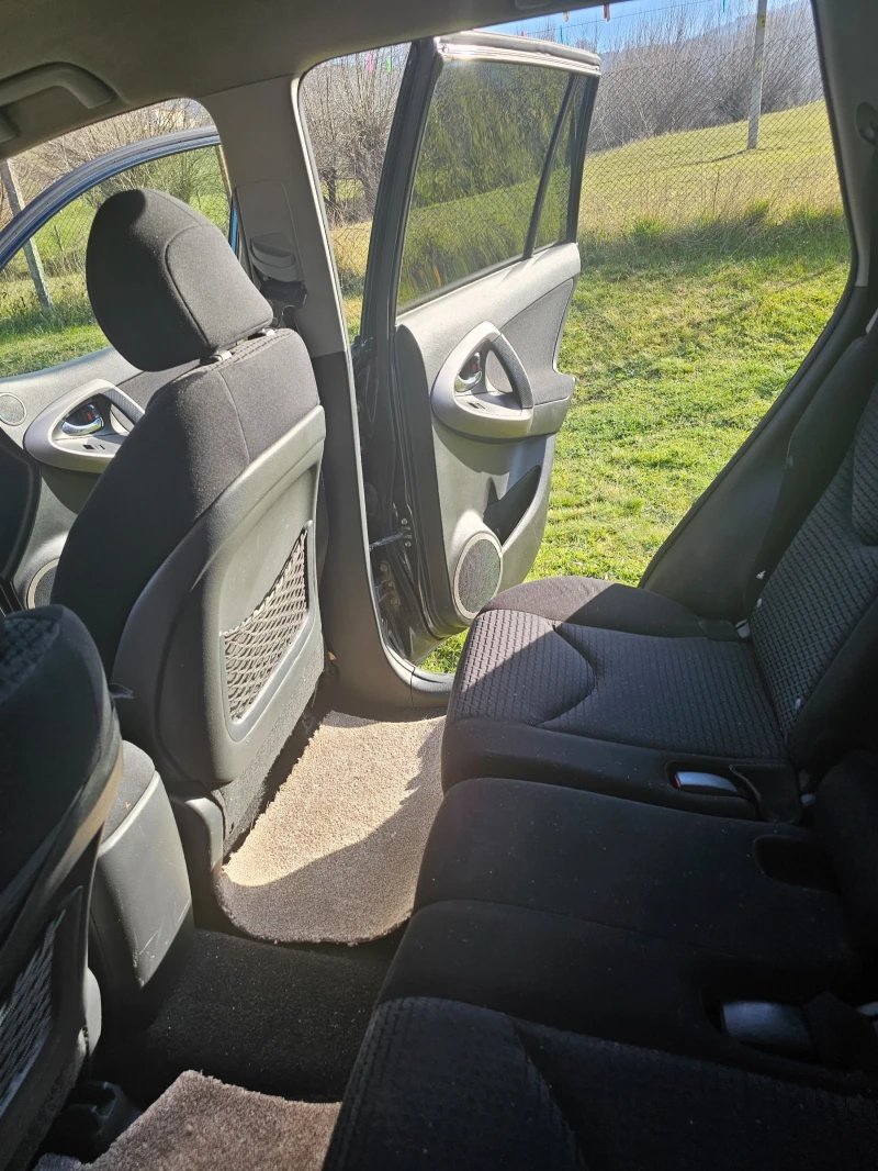 Toyota Rav4, снимка 8 - Автомобили и джипове - 52813968