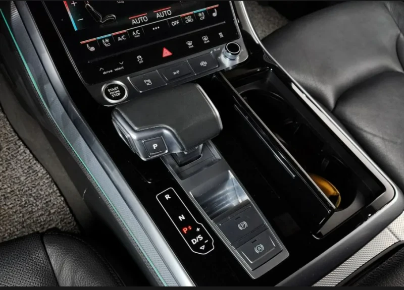 Audi Q8 Quattro* Premium* АвтоКредит* (ЦЕНА ДО БГ), снимка 8 - Автомобили и джипове - 53577085