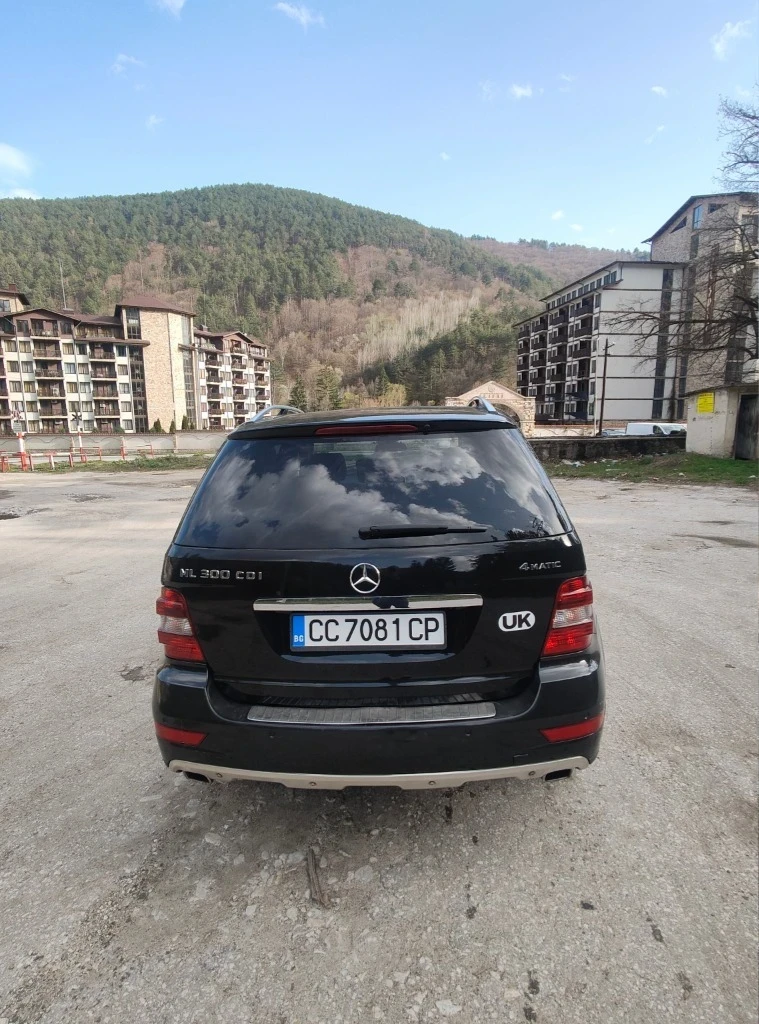 Mercedes-Benz ML 300, снимка 2 - Автомобили и джипове - 55678115