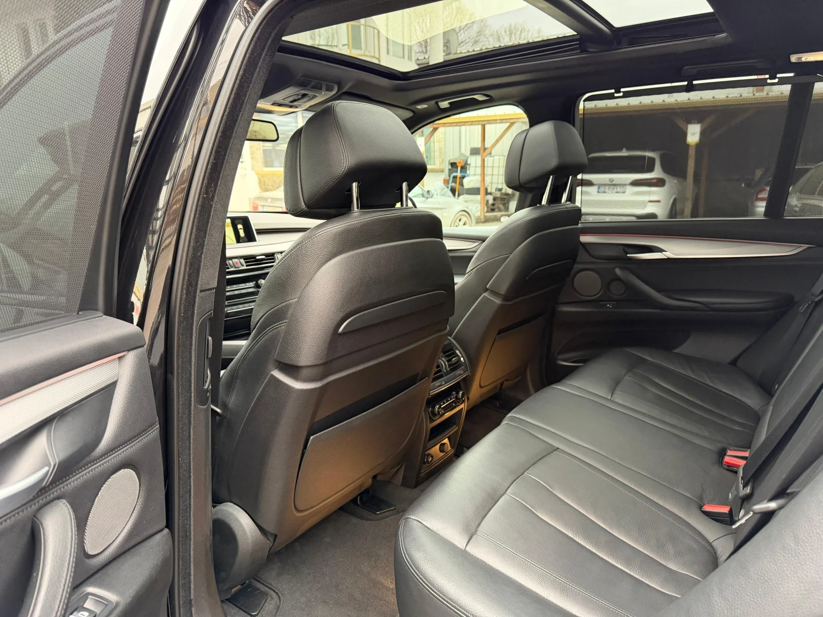 BMW X5 35i xDrive M-pack, снимка 12 - Автомобили и джипове - 53892621