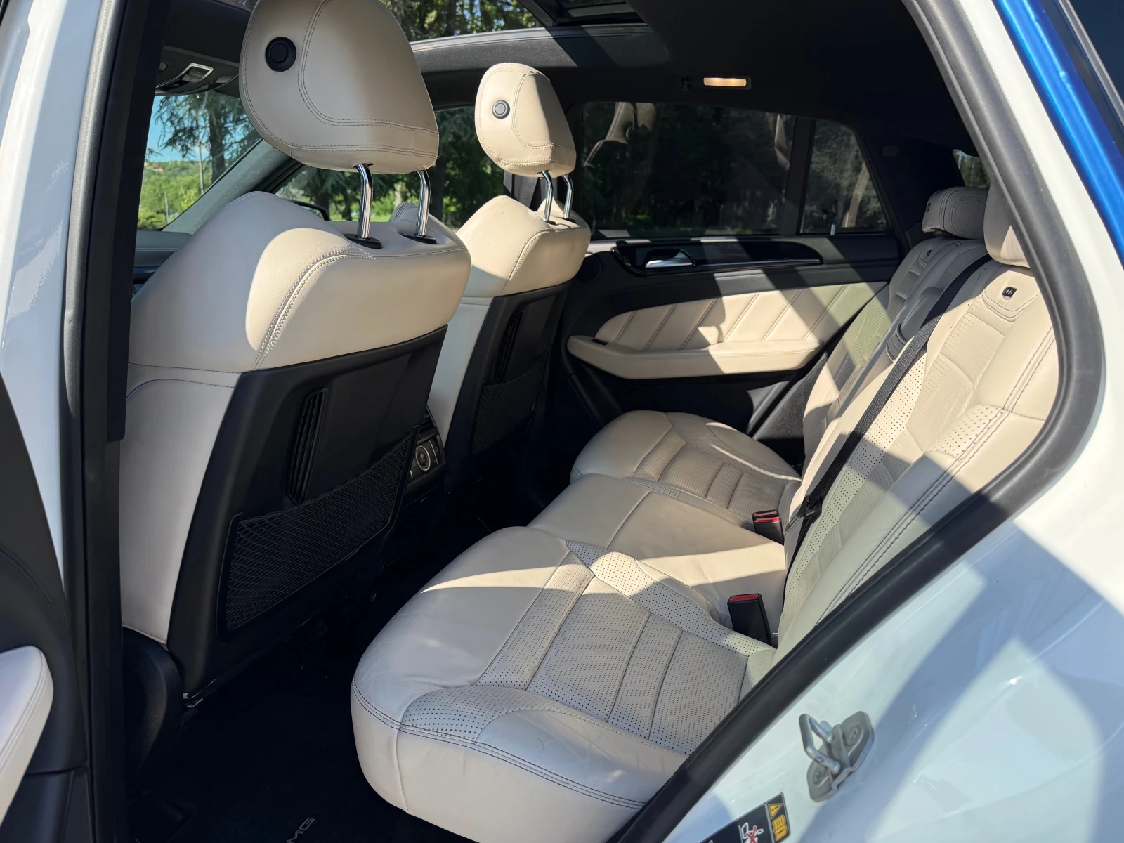 Mercedes-Benz GLE 63 S AMG 360///Key-Less///Panorama///Navi///Memory///, снимка 12 - Автомобили и джипове - 54604718