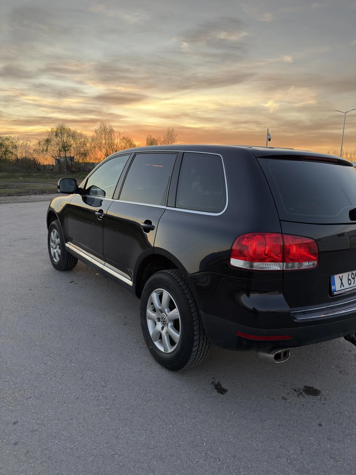VW Touareg 3.2i ГАЗ LPG* ВЪЗДУХ* NAVI, снимка 3 - Автомобили и джипове - 55049029