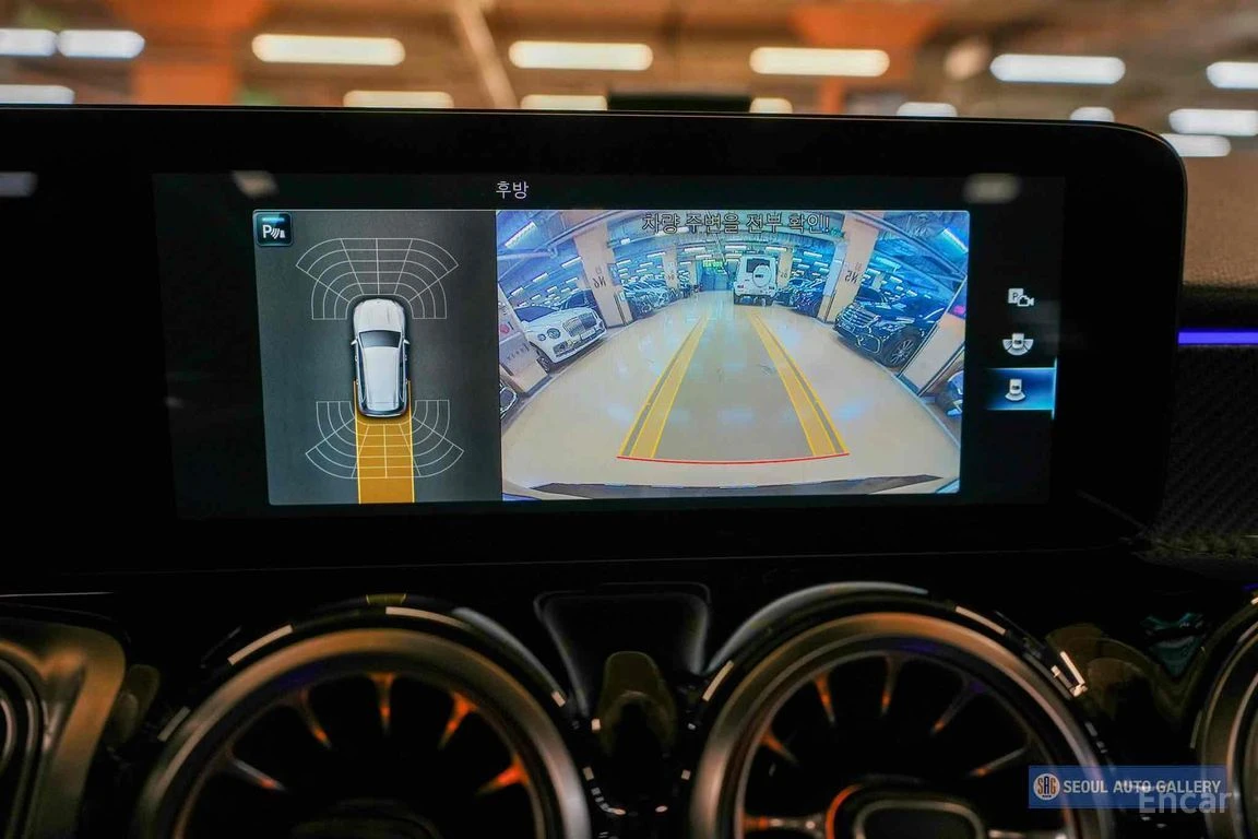 Mercedes-Benz GLB 250 4MATIC* AMG OPTIC* ПАНОРАМА* ПОДГРЕВ* КАМЕРА, снимка 10 - Автомобили и джипове - 55230930