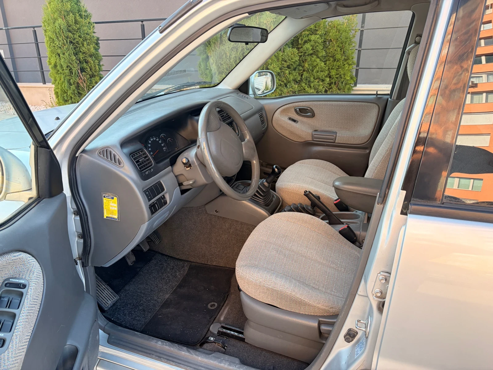 Suzuki Grand vitara 2.5 V6, снимка 7 - Автомобили и джипове - 55805388