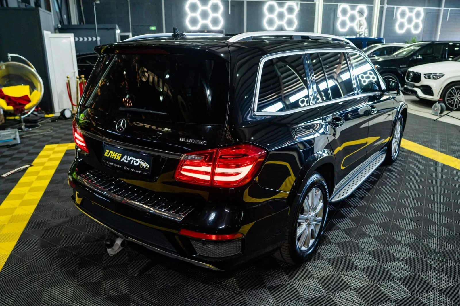 Mercedes-Benz GL 350 D 7МЕСТЕН AMG LINE LED ПАНО H&K ЛИЗИНГ 100% , снимка 10 - Автомобили и джипове - 56192295
