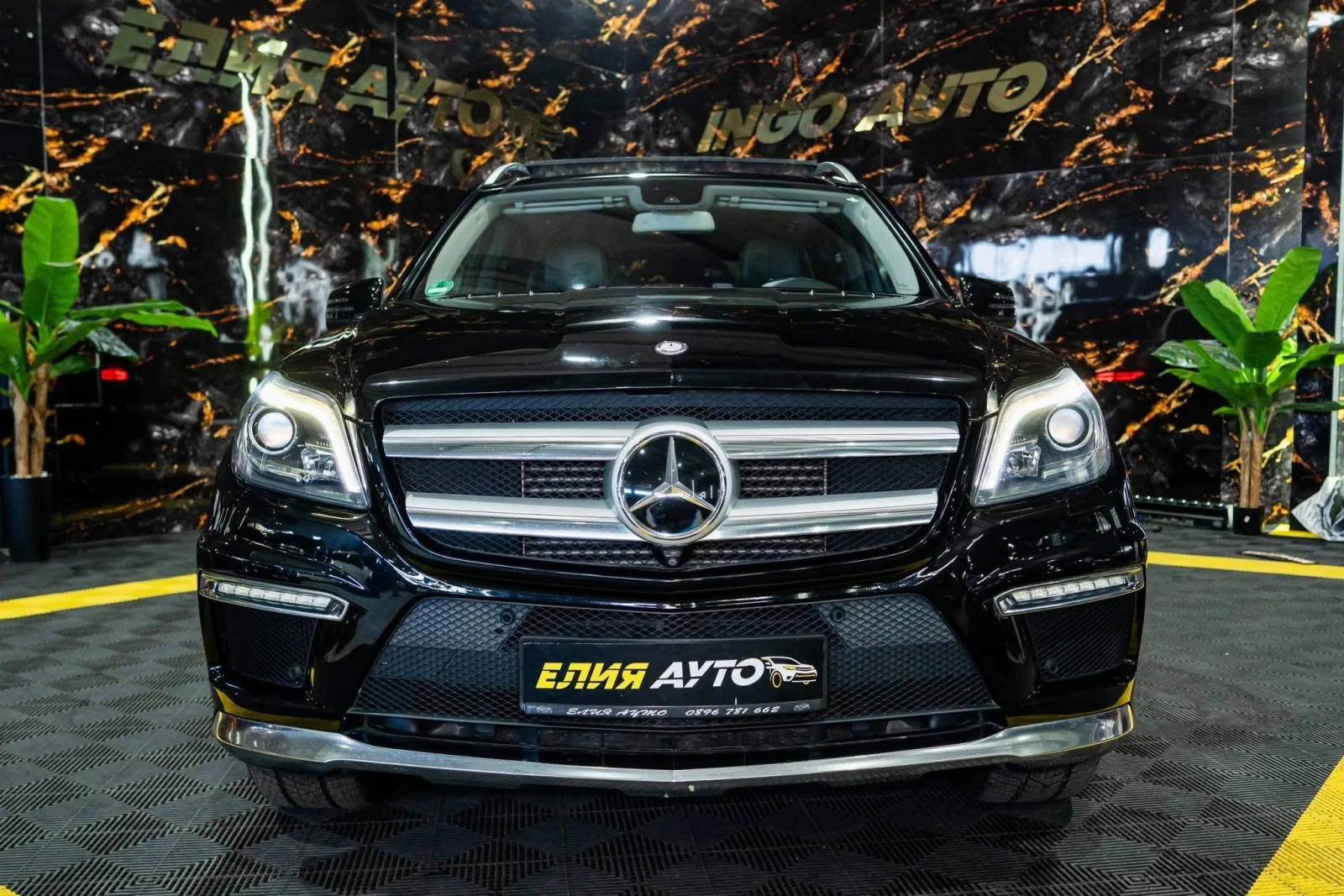 Mercedes-Benz GL 350 D 7МЕСТЕН AMG LINE LED ПАНО H&K ЛИЗИНГ 100% , снимка 3 - Автомобили и джипове - 56192295