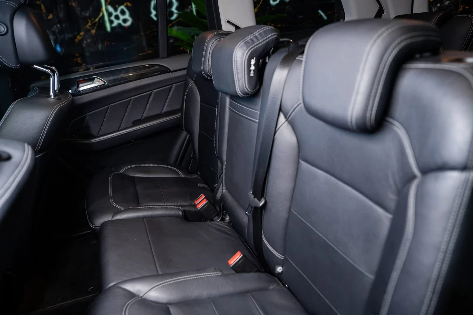 Mercedes-Benz GL 350 D 7МЕСТЕН AMG LINE LED ПАНО H&K ЛИЗИНГ 100% , снимка 15 - Автомобили и джипове - 56192295