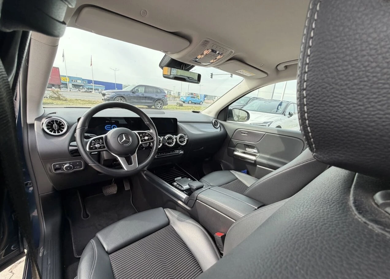 Mercedes-Benz EQA 400 4Matic/Мъртъв ъгъл/Дигитално, снимка 4 - Автомобили и джипове - 56245839