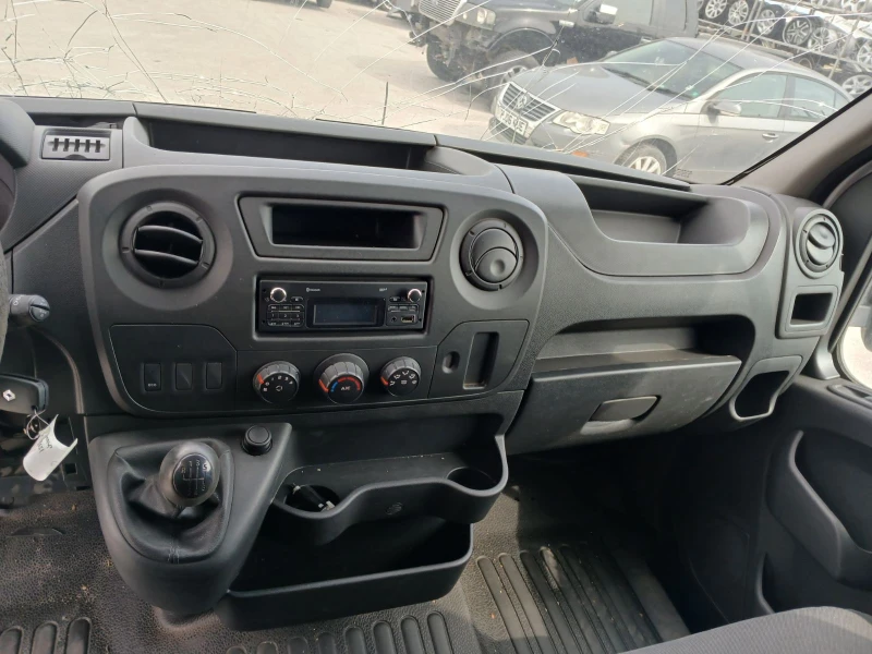 Renault Master 2.3dci 170hp, снимка 15 - Бусове и автобуси - 47926610