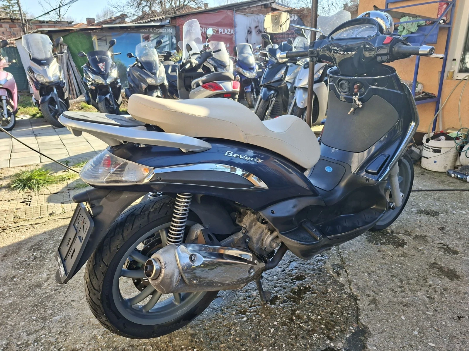 Piaggio Beverly 300ie tourer - изображение 9
