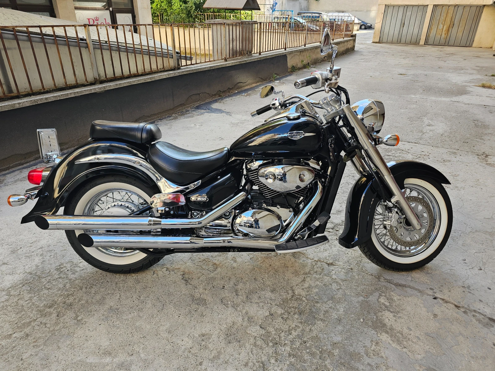 Suzuki Intruder c800