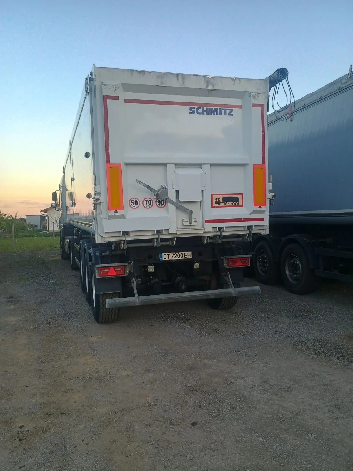 Полуремарке Schmitz Полуремарке Schmitz 50 М3, снимка 2 - Ремаркета - 54611153