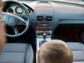 Mercedes-Benz C 220, снимка 9