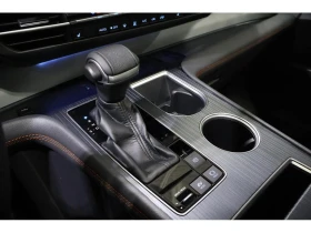 Toyota Sienna  Hybrid XSE * 7 Места * Без Инциденти * Carfax * , снимка 12