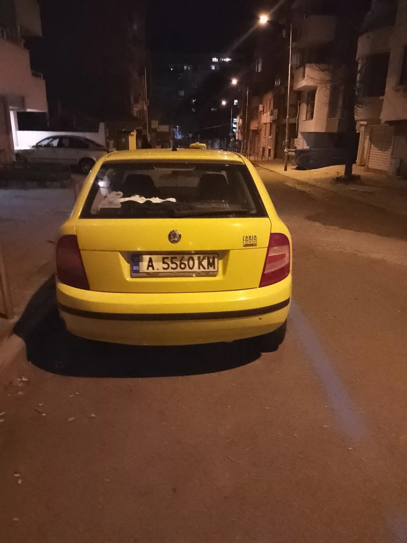 Skoda Fabia, снимка 2 - Автомобили и джипове - 47453095