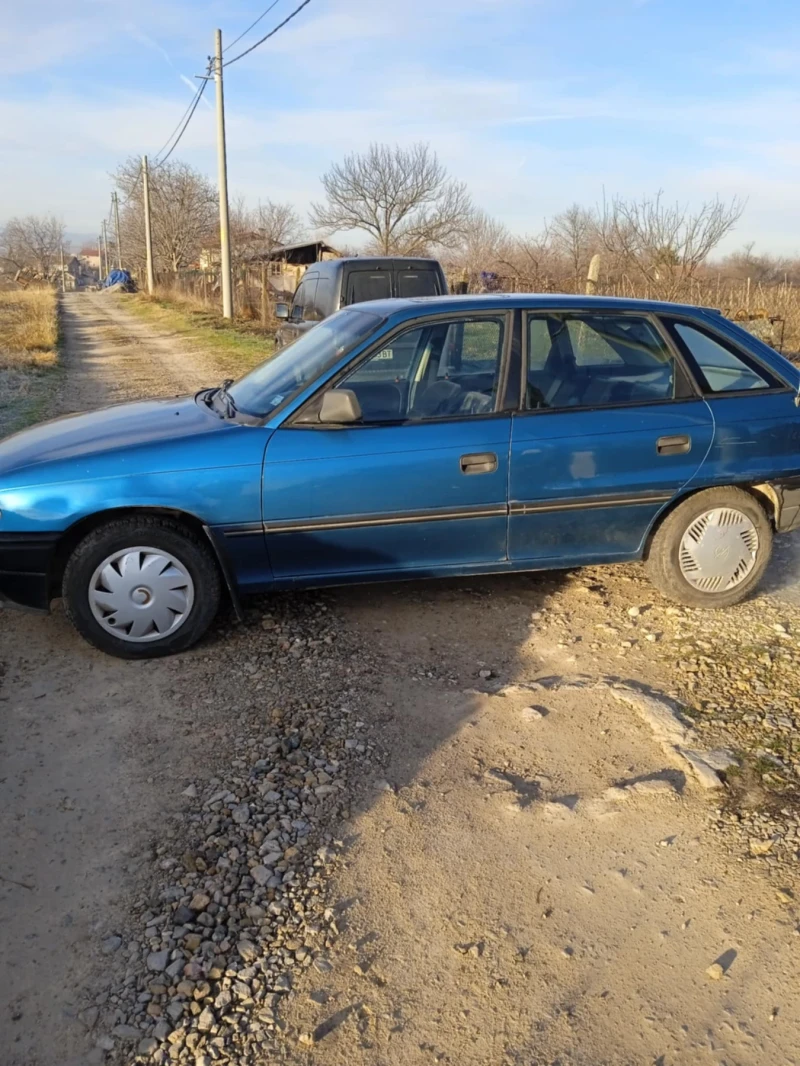 Opel Astra Хечбек , снимка 4 - Автомобили и джипове - 48732293