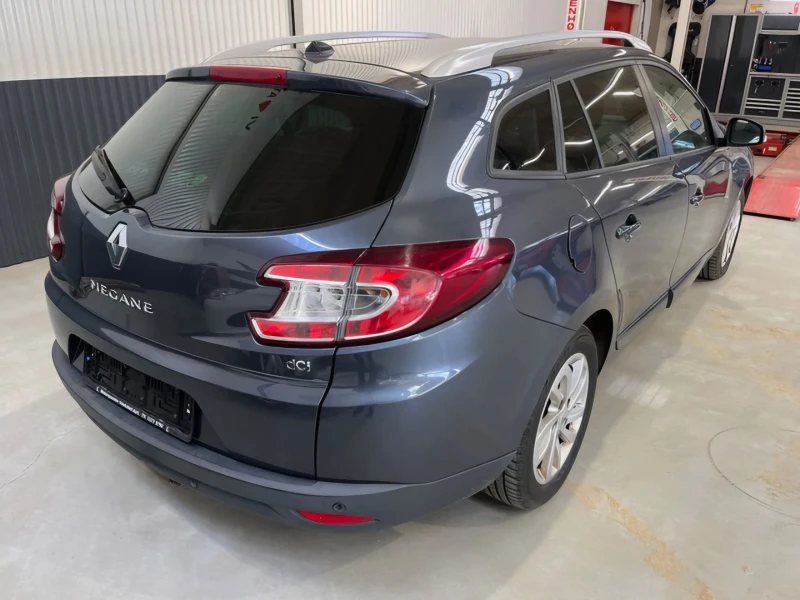 Renault Megane 1.5 dCi / Automatic EDC6 / EU6 / Sport Tourer, снимка 6 - Автомобили и джипове - 49393183