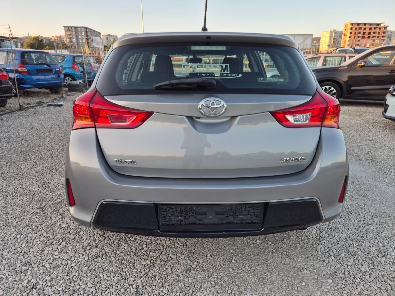 Toyota Auris 1.4 D4D, снимка 5 - Автомобили и джипове - 51360895