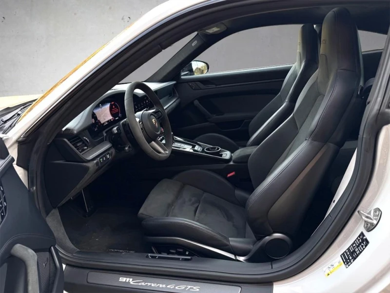 Porsche 911 992.2 CARRERA 4GTS/AEROKIT/BOSE/LIFT/MATRIX/, снимка 7 - Автомобили и джипове - 52400894