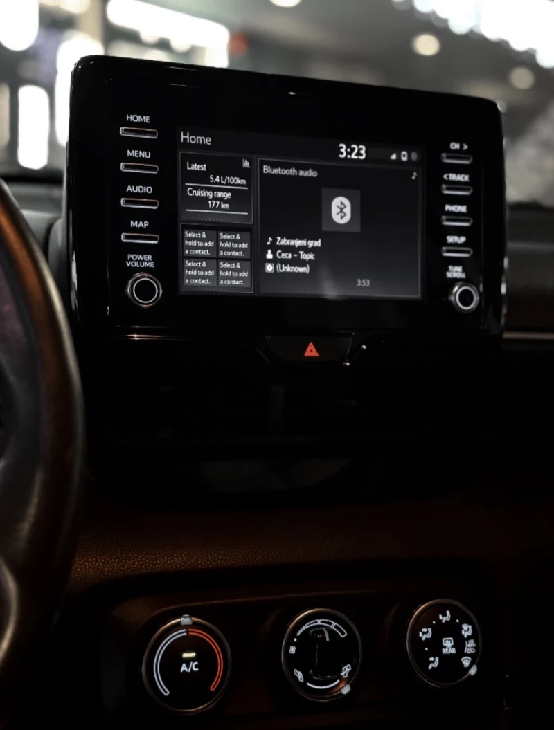 Toyota Yaris, снимка 5 - Автомобили и джипове - 52568701