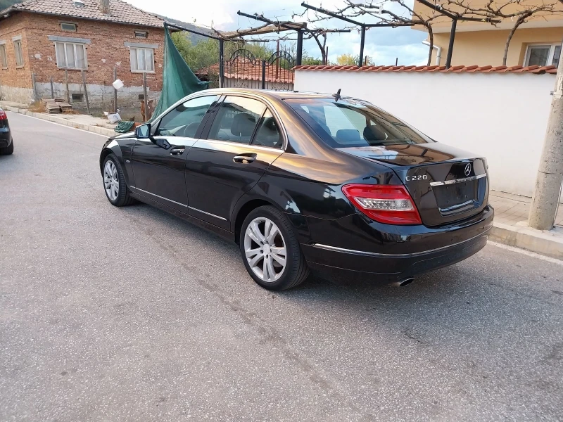 Mercedes-Benz C 220, снимка 3 - Автомобили и джипове - 53294734