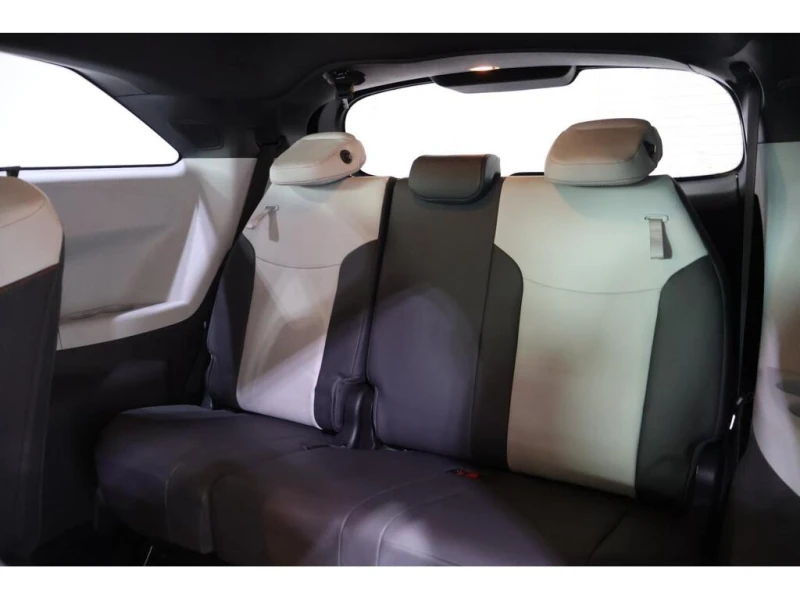 Toyota Sienna  Hybrid XSE * 7 Места * Без Инциденти * Carfax * , снимка 17 - Автомобили и джипове - 53587088