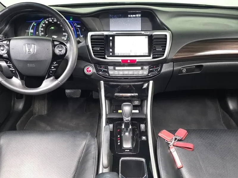 Honda Accord 2.0 Hybrid 9Th Generation, снимка 7 - Автомобили и джипове - 55985353