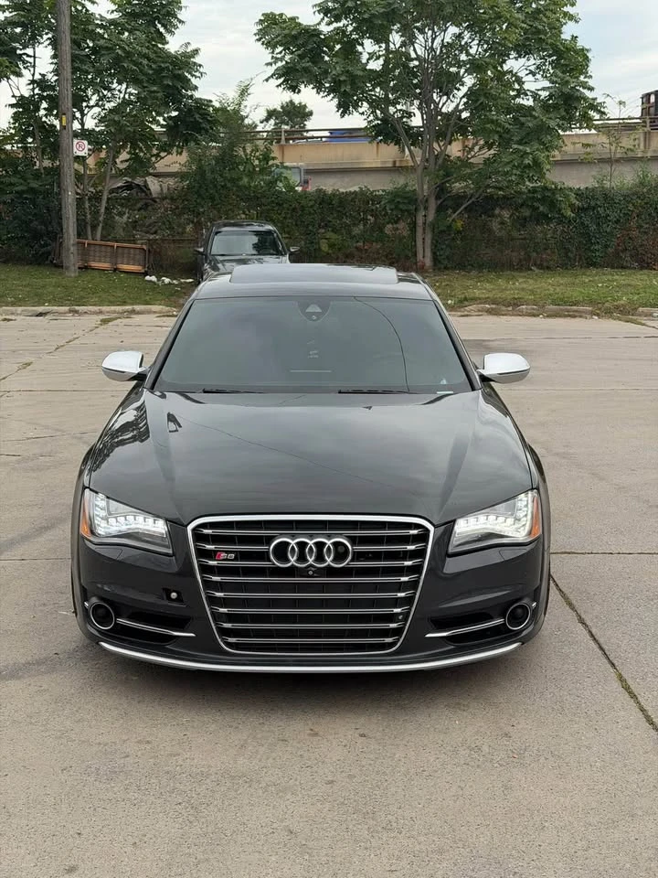 Audi S8 * Vorsteiner* СМЕНЕНА ВЕРИГА* АВТОКРЕДИТ* , снимка 13 - Автомобили и джипове - 56327104