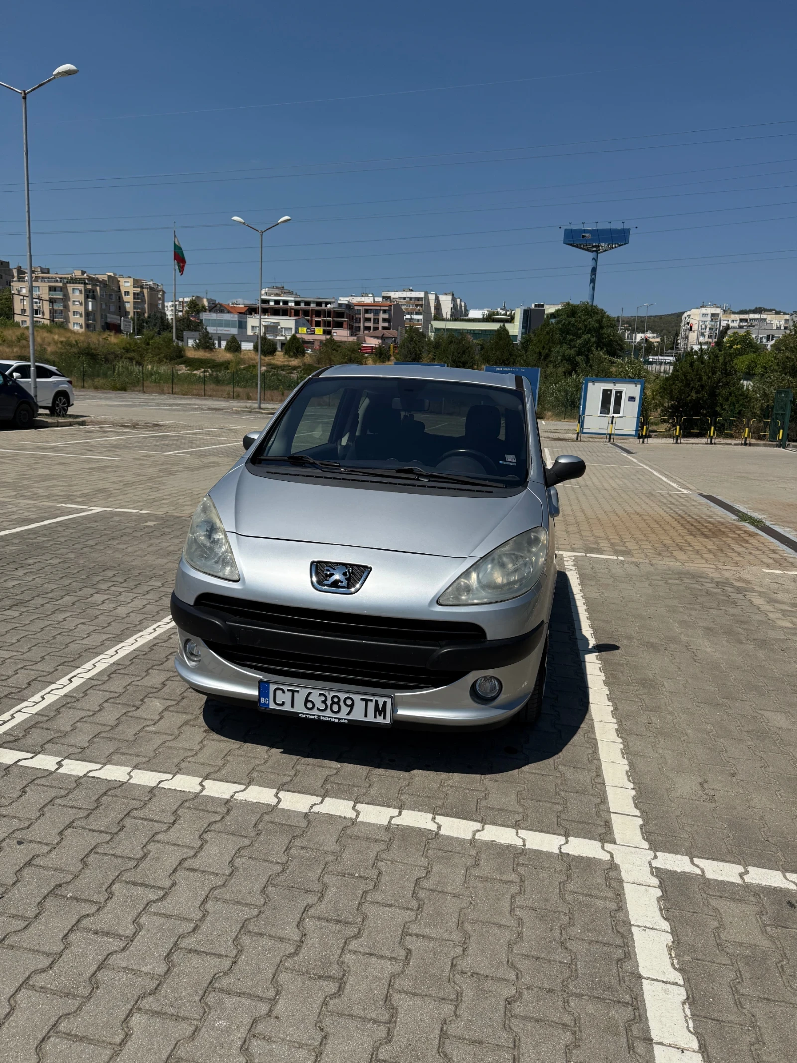 Peugeot 1007 1.4i, снимка 1