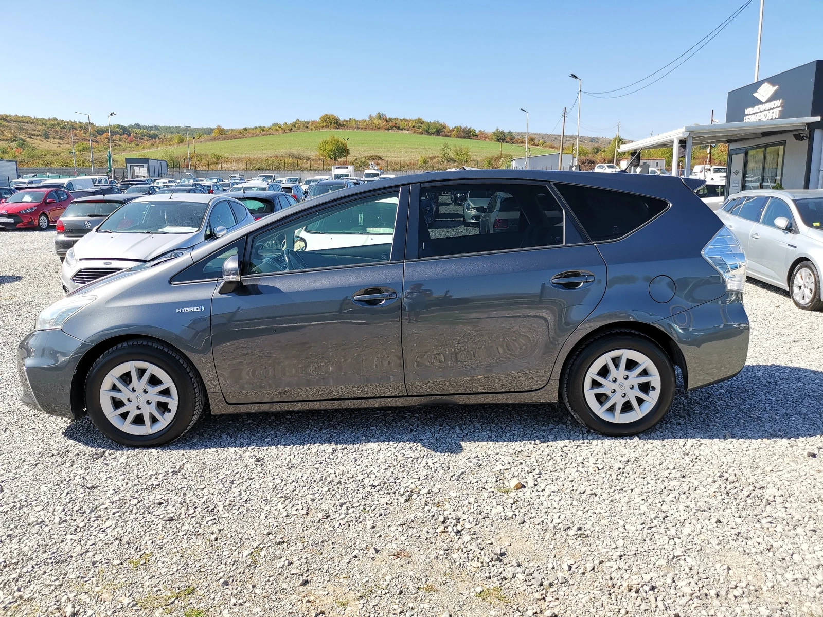 Toyota Prius + 1.8H 7m E5B - изображение 2