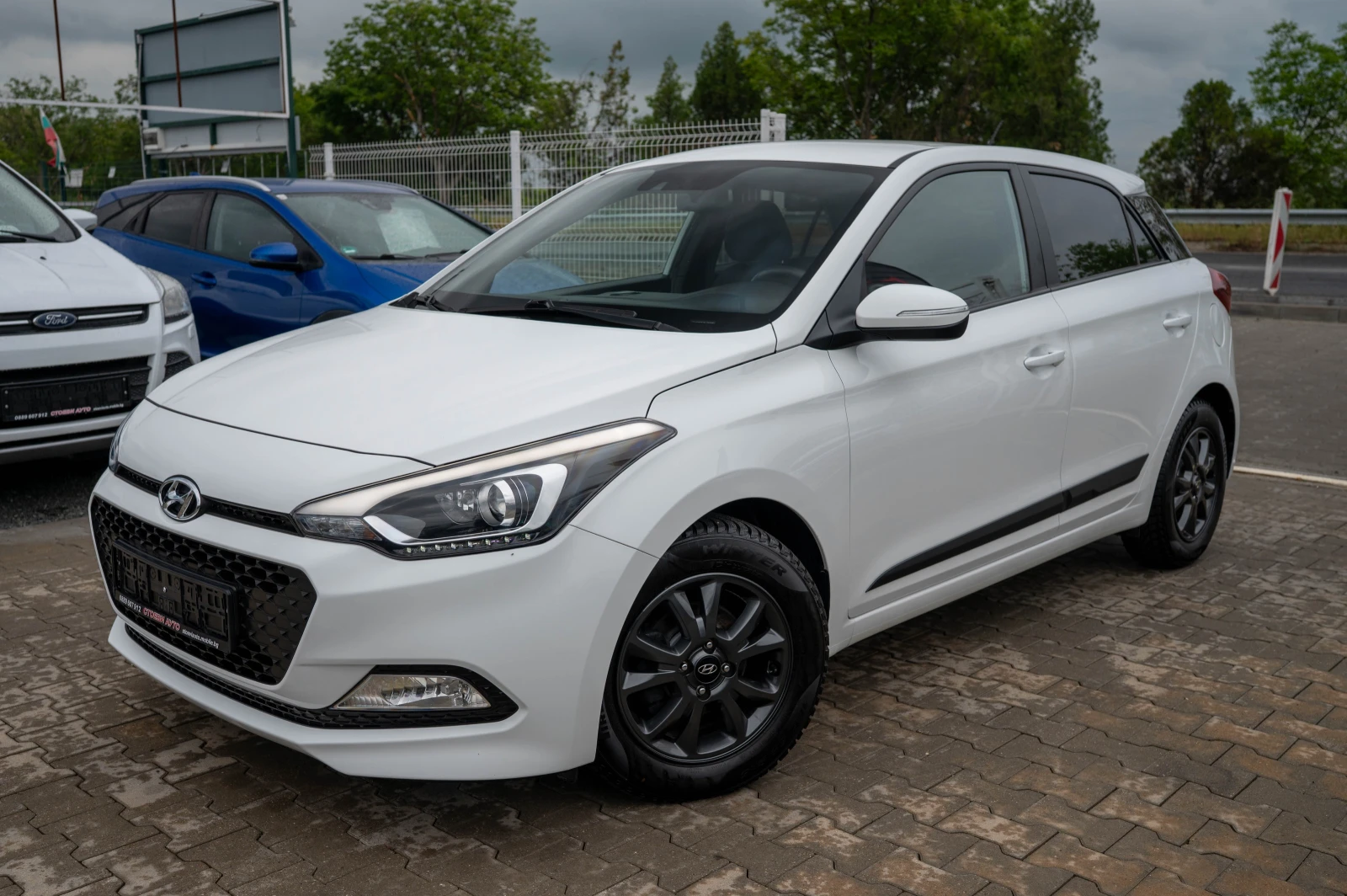 Hyundai I20 LED* BlackLine* TOP - изображение 2