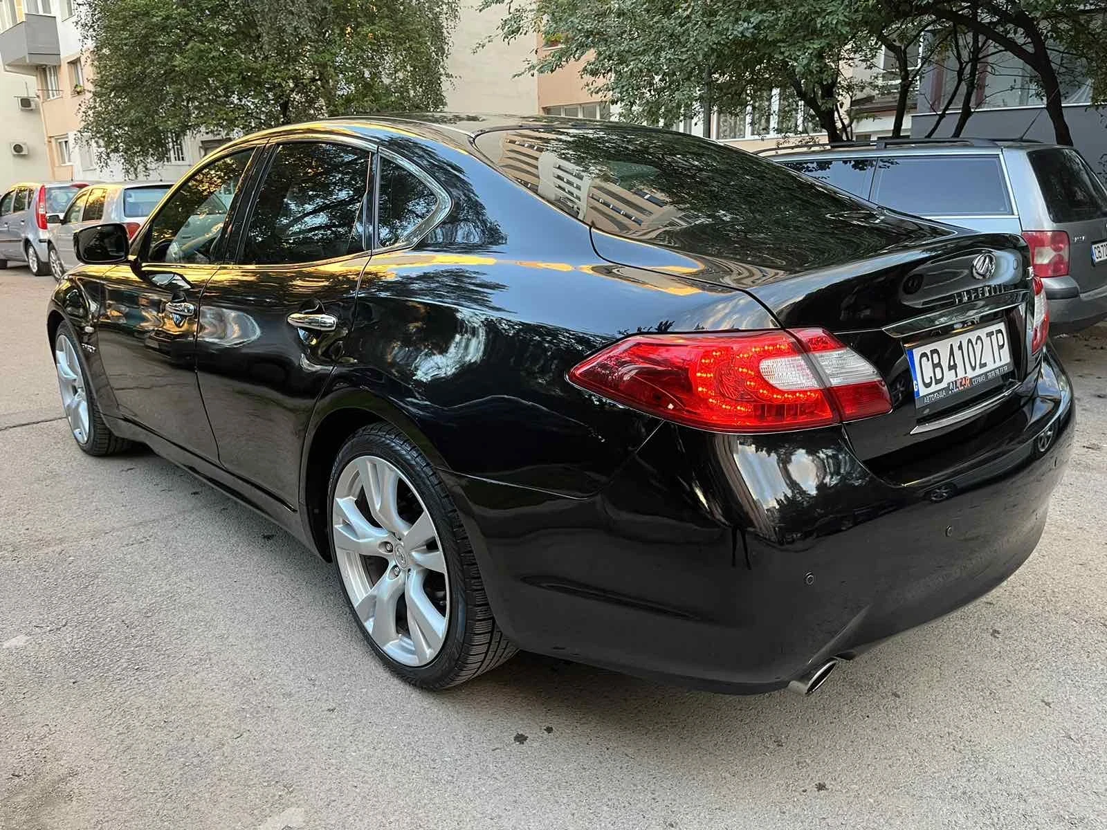 Infiniti M 35 h - изображение 6