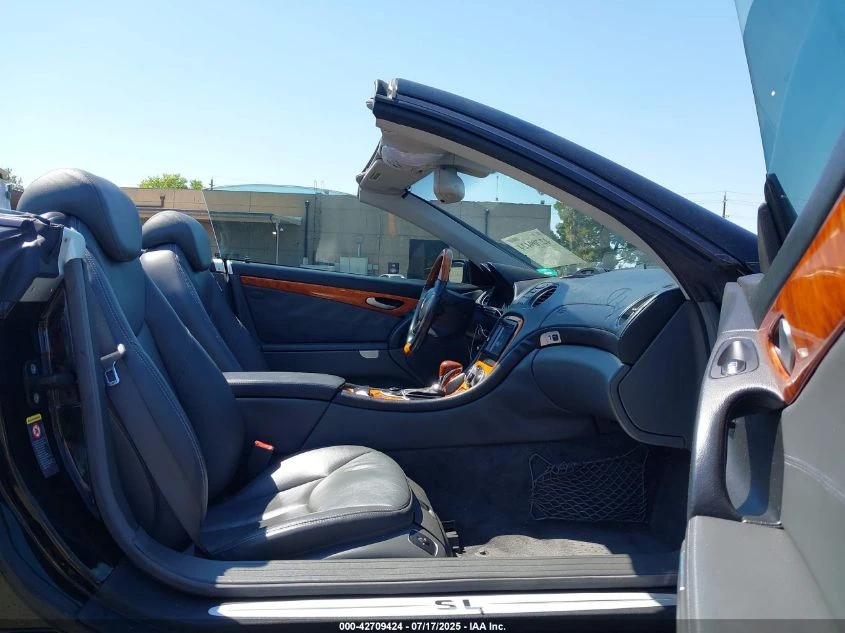 Mercedes-Benz SL 500  - изображение 7
