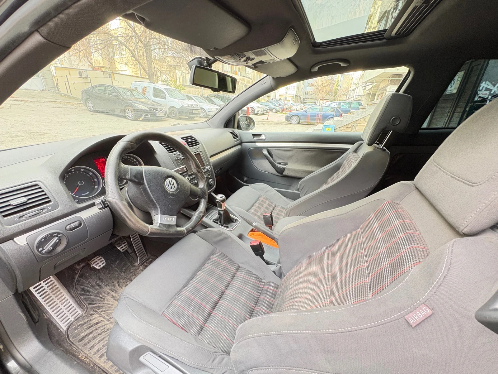 VW Golf GTI - изображение 8