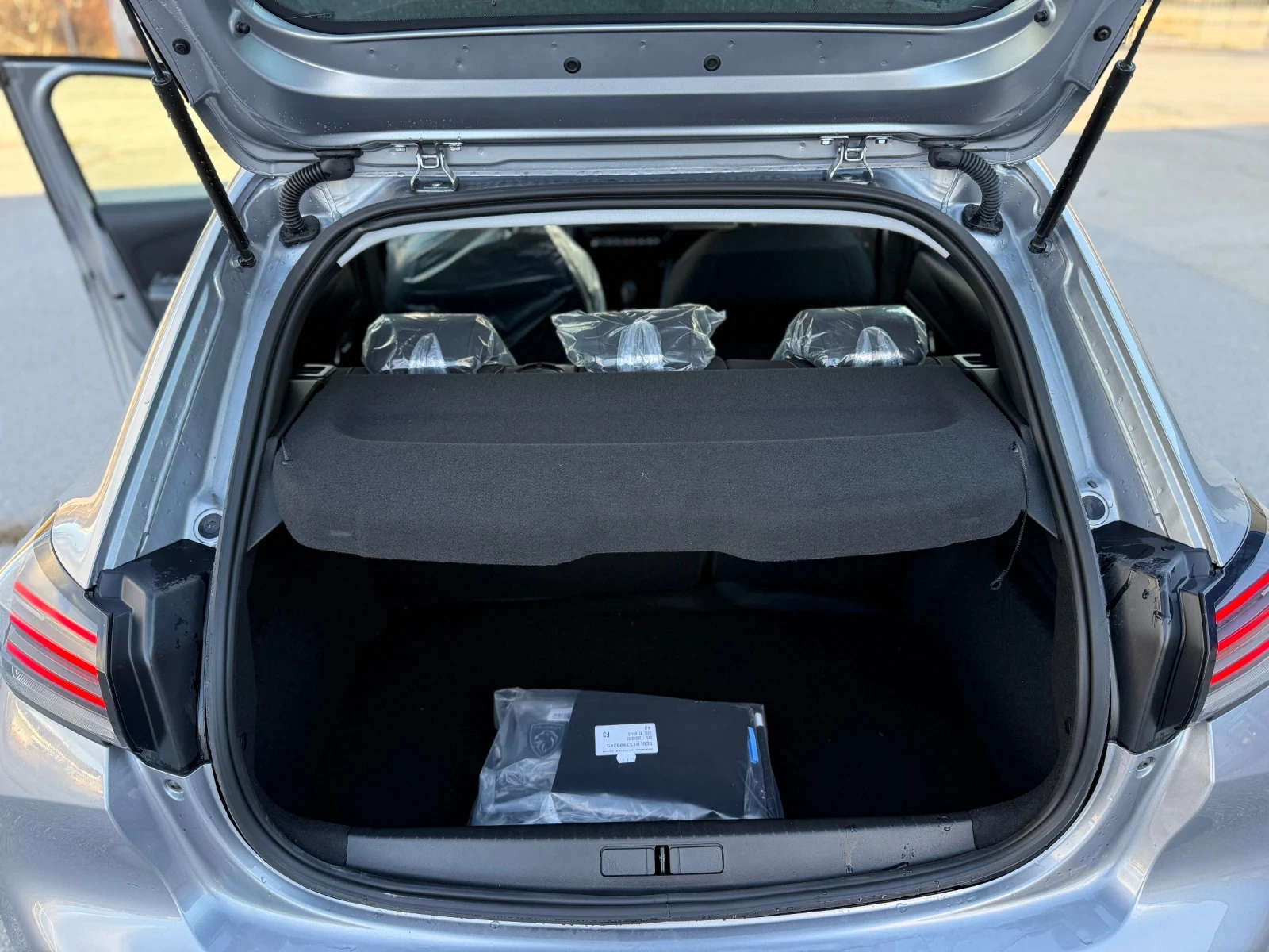 Peugeot 208 1.2i ����� ��� 15��. | Mobile.bg � ����������� 15