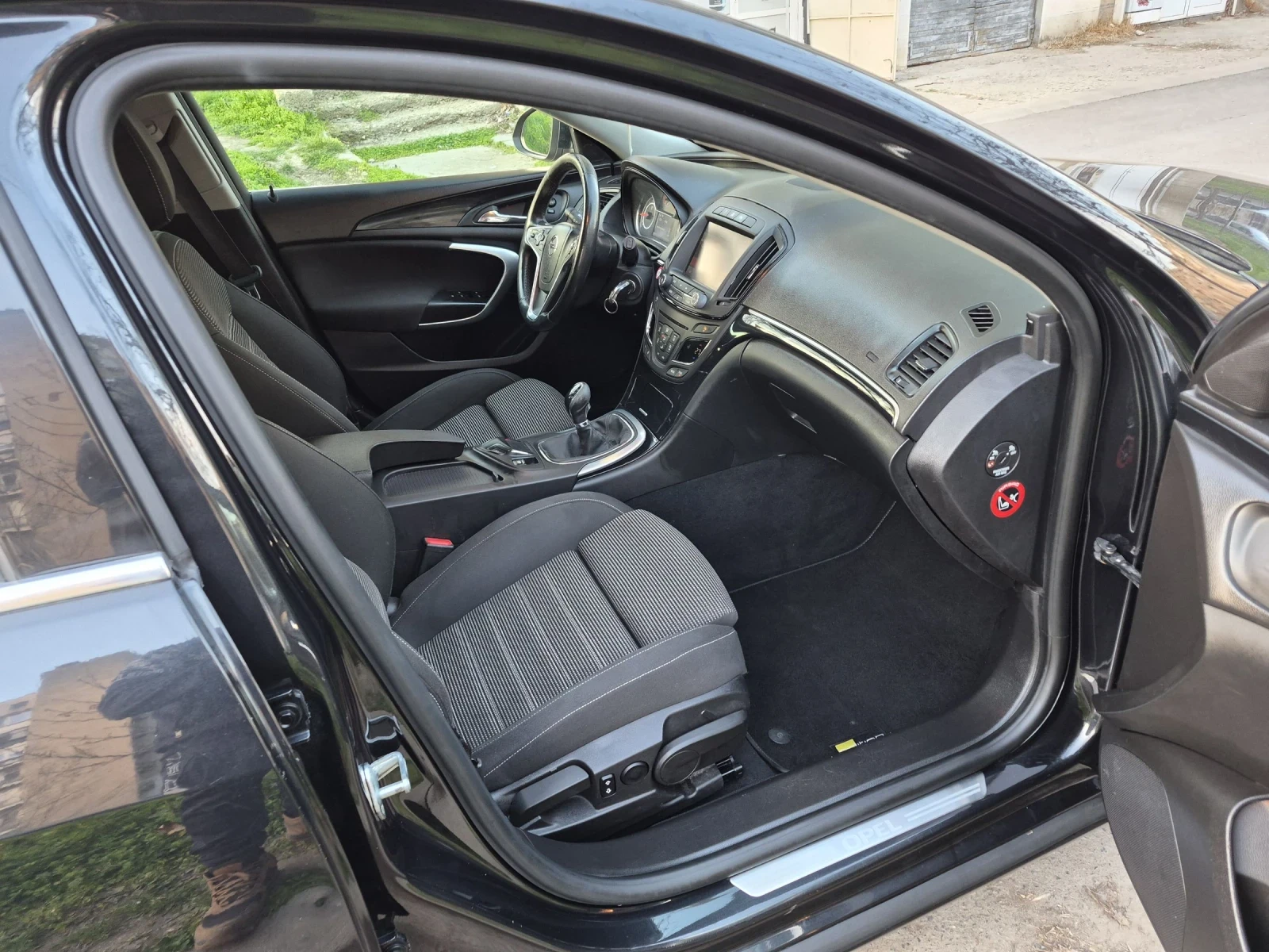 Opel Insignia 2.0 CDTi, снимка 10 - Автомобили и джипове - 53713065