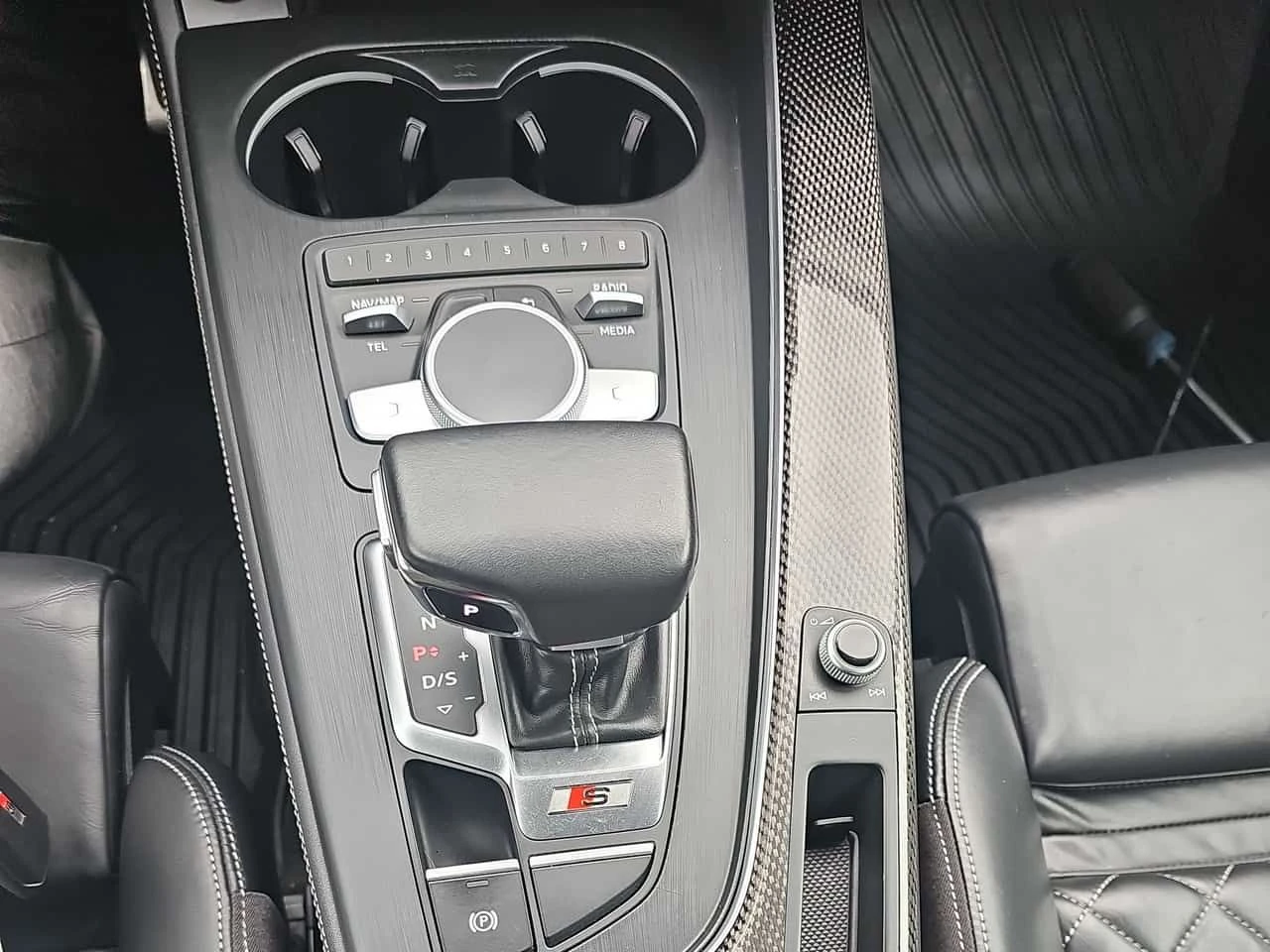 Audi S5  Technik /360/B&O/AMBIENT/PANO/NAVI/LED/MASSAGE, снимка 10 - Автомобили и джипове - 53824713