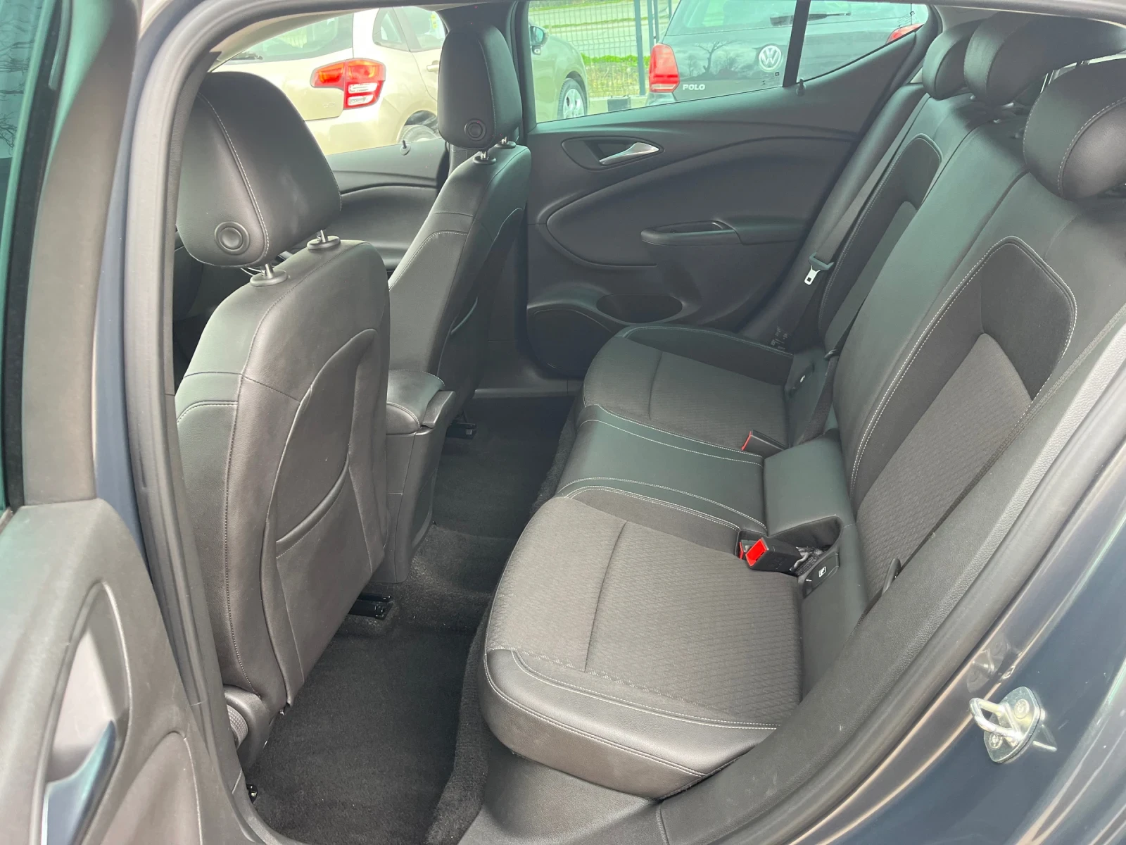 Opel Astra 16 автомат, снимка 6 - Автомобили и джипове - 53913725